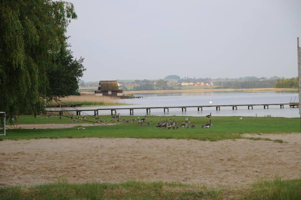Güstrow Kurhaus Am Inselsee מראה חיצוני תמונה